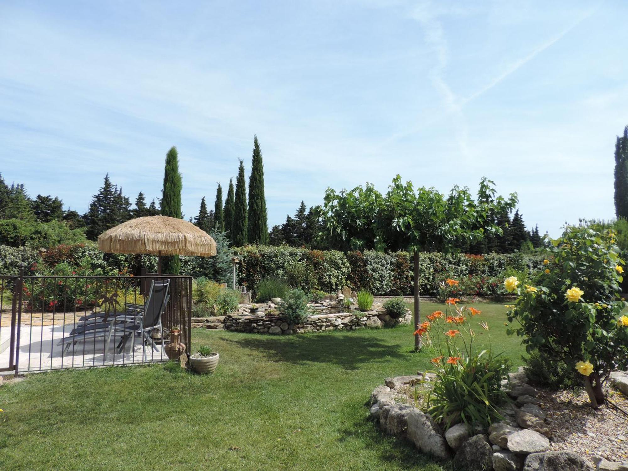Chambre 2 Pers, Cuisine D'Ete Le Fare Tchanque Parking Gratuit Sur Place Cavaillon Exterior foto