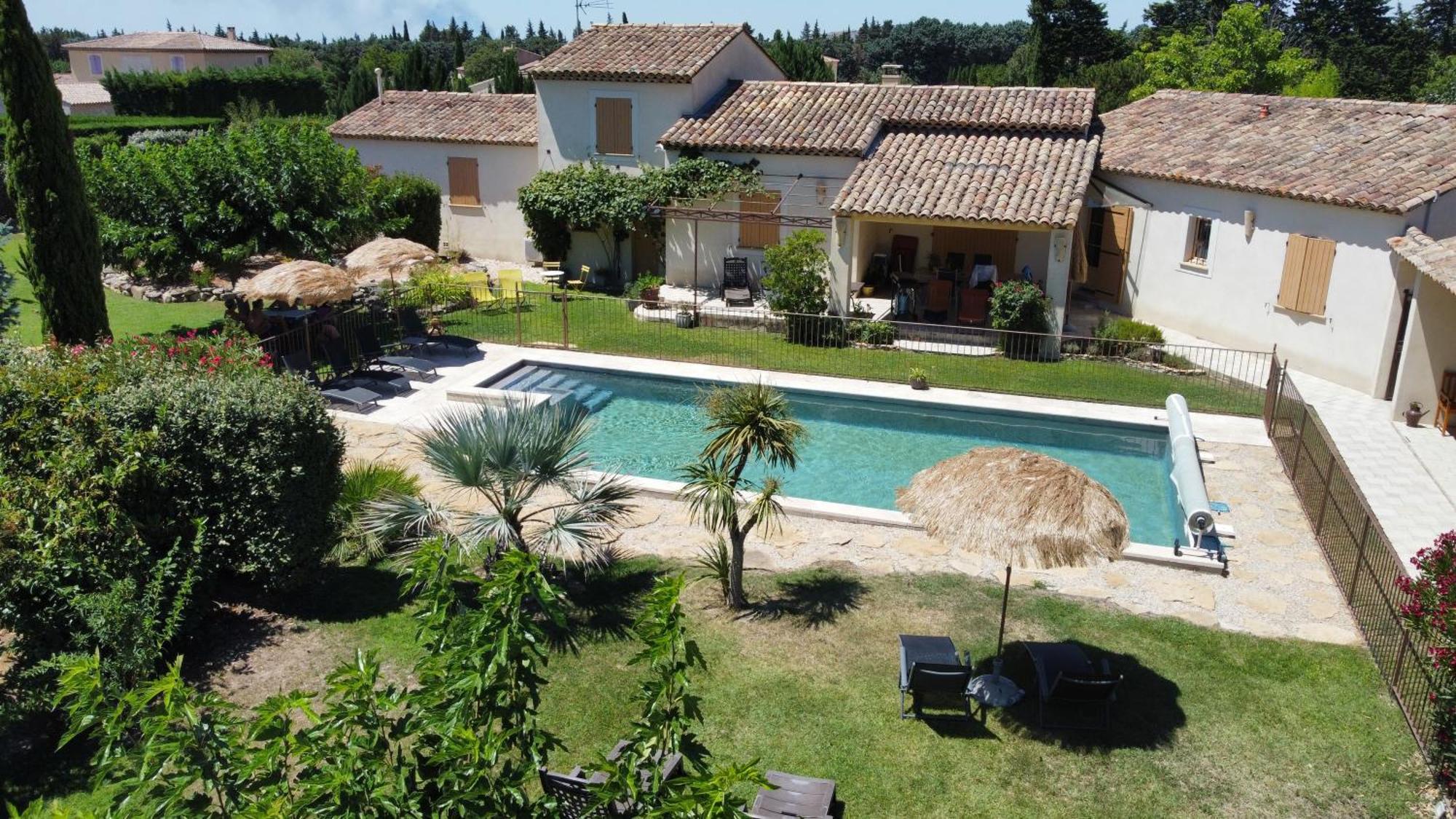 Chambre 2 Pers, Cuisine D'Ete Le Fare Tchanque Parking Gratuit Sur Place Cavaillon Exterior foto